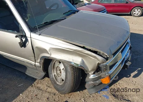 1999 Chevrolet Suburban 1500 Lt from USA, damaged, VIN 3GNFK16R9XG106508